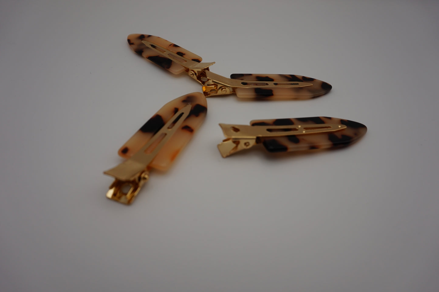 007 PRISONER | DILUTE TORTOISESHELL