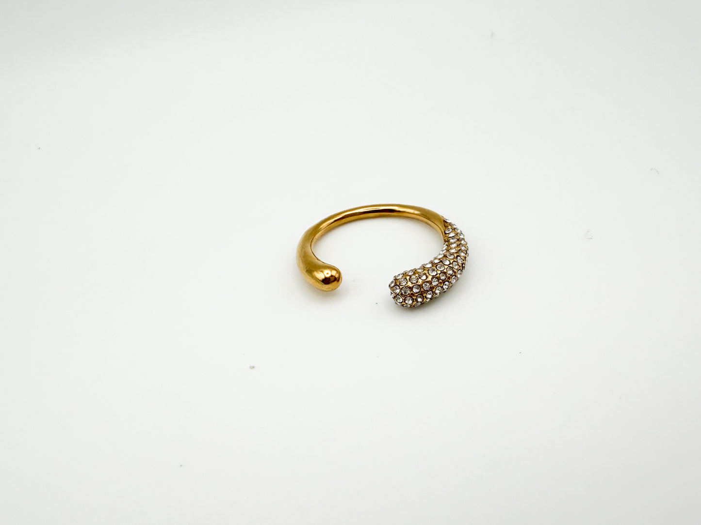 000 SAMPLE | HALF DIAMANTE' RING SIZE 8
