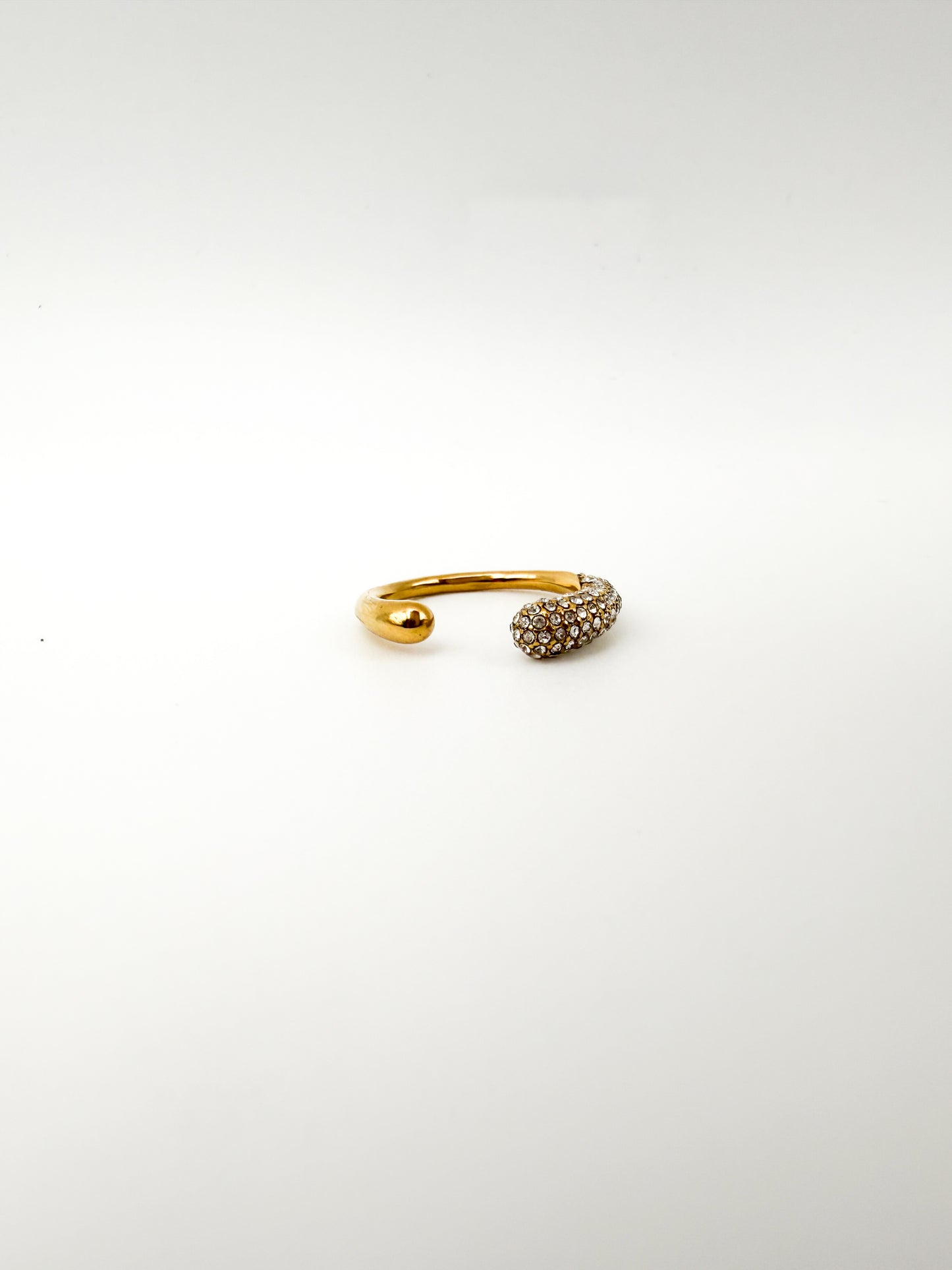 000 SAMPLE | HALF DIAMANTE' RING SIZE 8