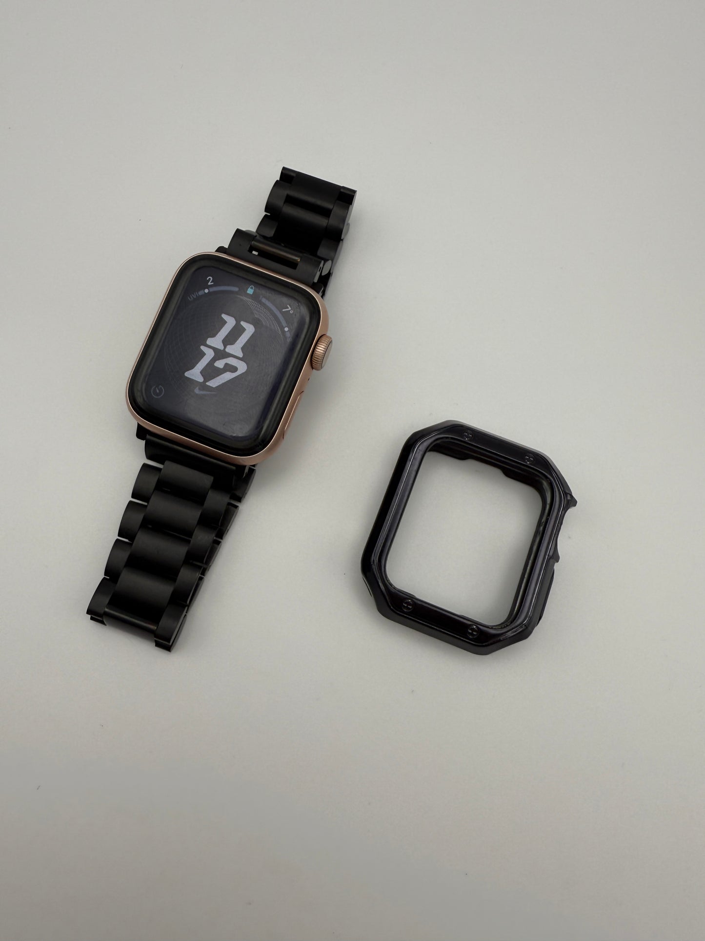 000 SAMPLE | BLACK METAL W.STRAP